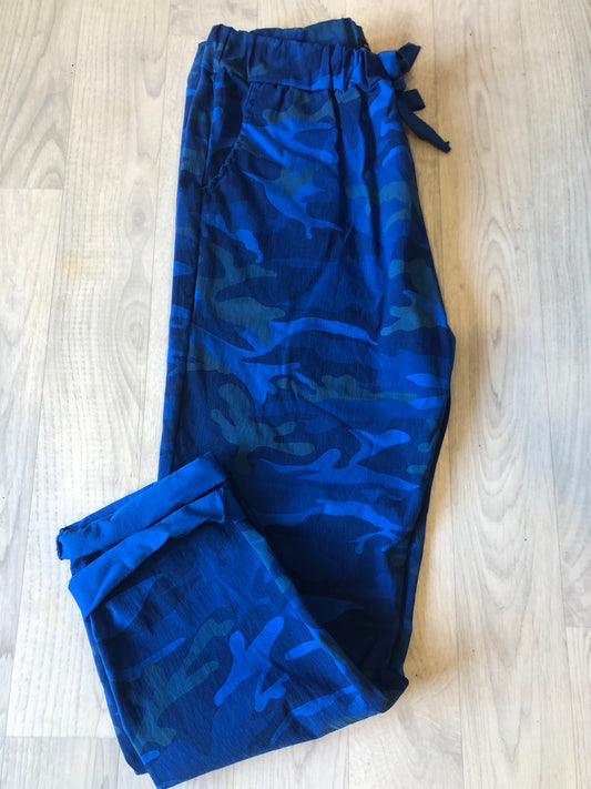 Magic Trousers Camo (Curvy Size)