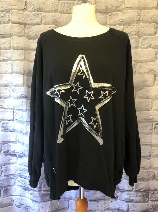 Dipped Hem Sweat With Star